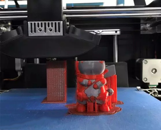 混色3d打印機(jī)打印皮卡丘模型